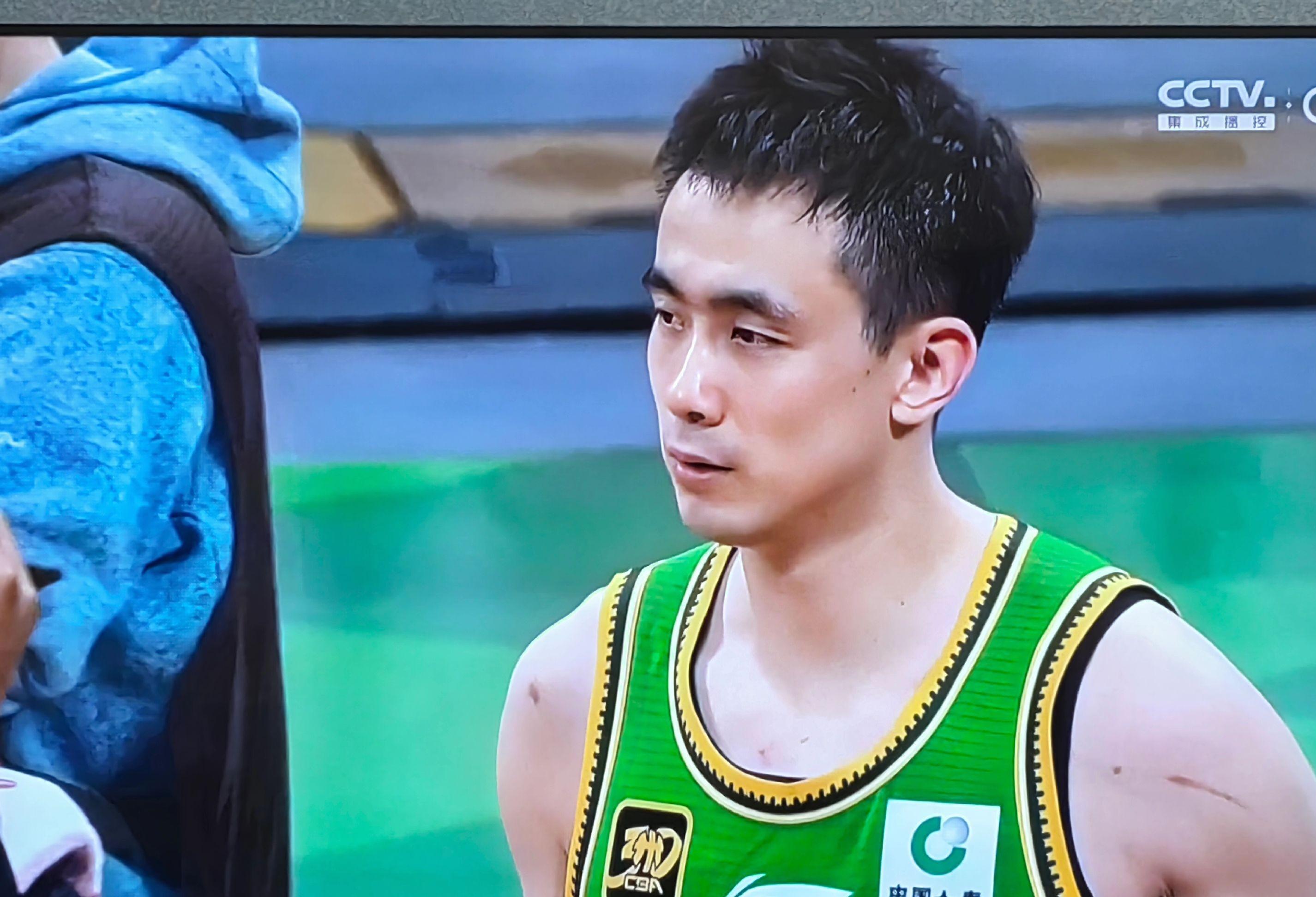 赛前广厦男篮备战荷甲；调整名单细节曝光；引发热议；阵容厚度经受考验(2025年赛程表完整版)-金年会首页